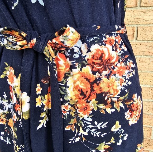No boundaries floral t-shirt dress - Picture 4 of 8